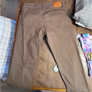 Lucky brand 34/34 jeans. Slim fit. Never worn